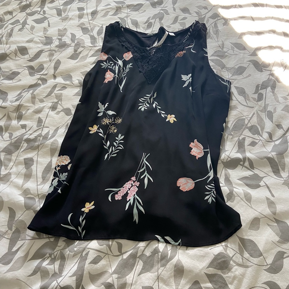 LC Lauren Conrad Black Floral Sleeveless Blouse